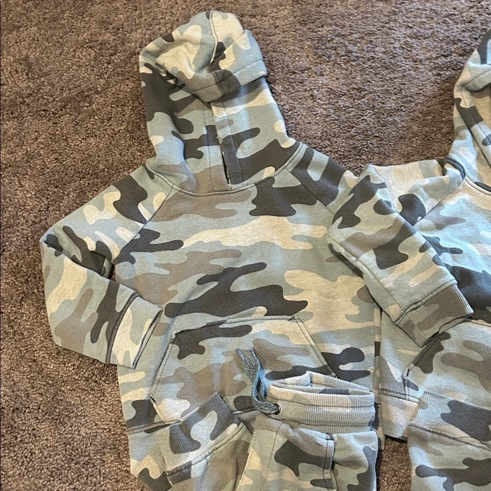 Toddler 3T camouflage matching twin sweatsuits bundle